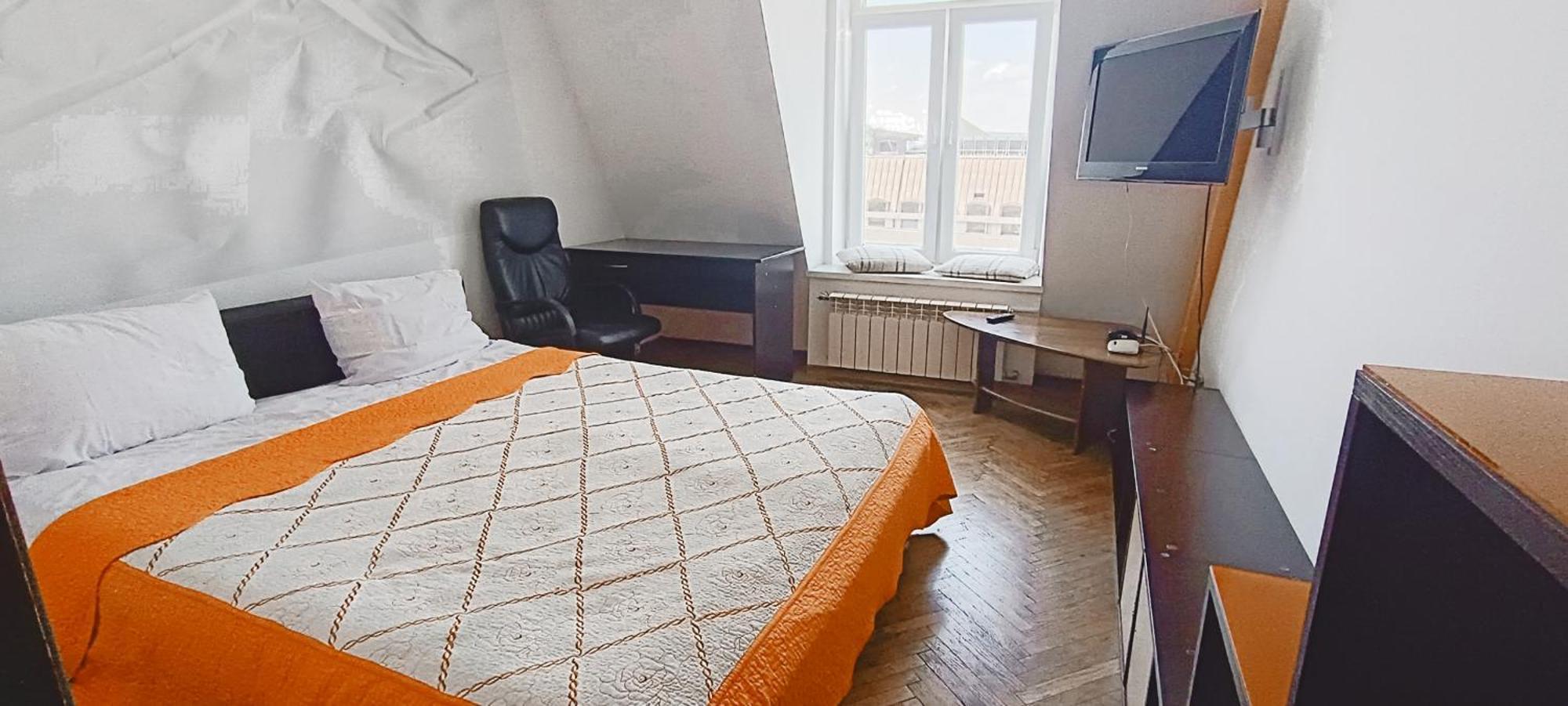 Апартаменти В Центрі На Галицький Для Чотирьох Lviv Eksteriør billede