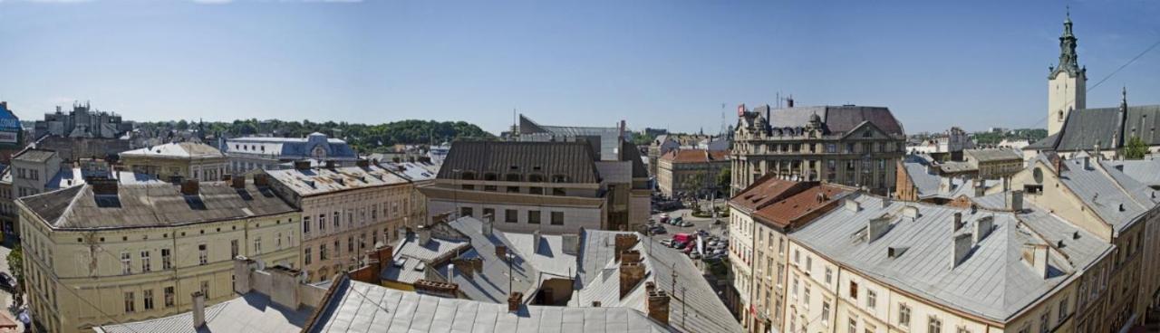 Апартаменти В Центрі На Галицький Для Чотирьох Lviv Eksteriør billede
